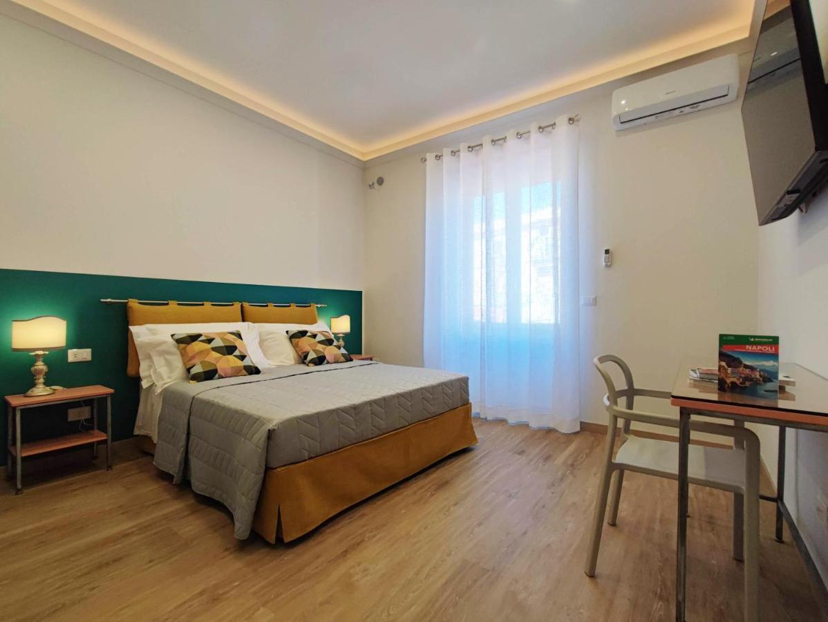 Toledo Apartment Napoli Bagian luar foto